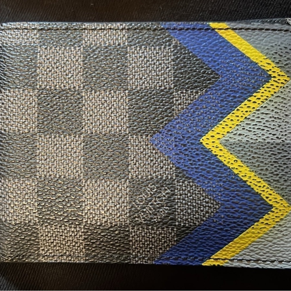 LOUIS VUITTON WALLET - Picture 1 of 10